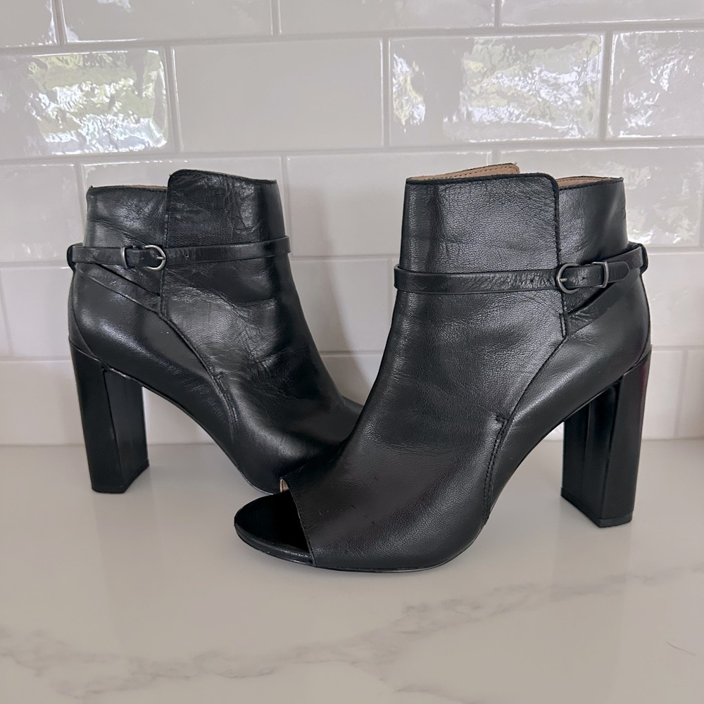 Banana Republic Black Open Toe Booties size 7.5